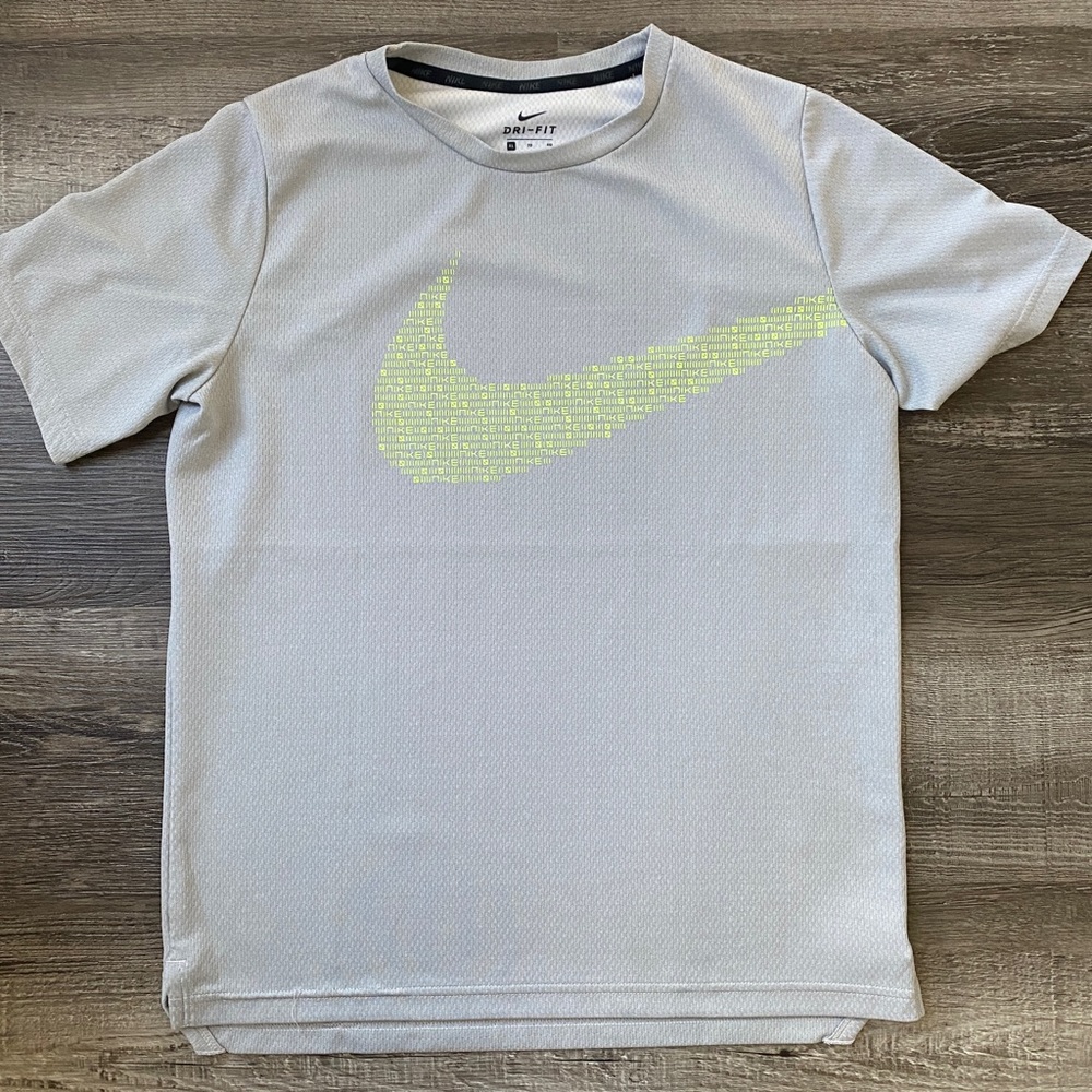 Nike DriFt Shortsleeved Shirt Youth XL